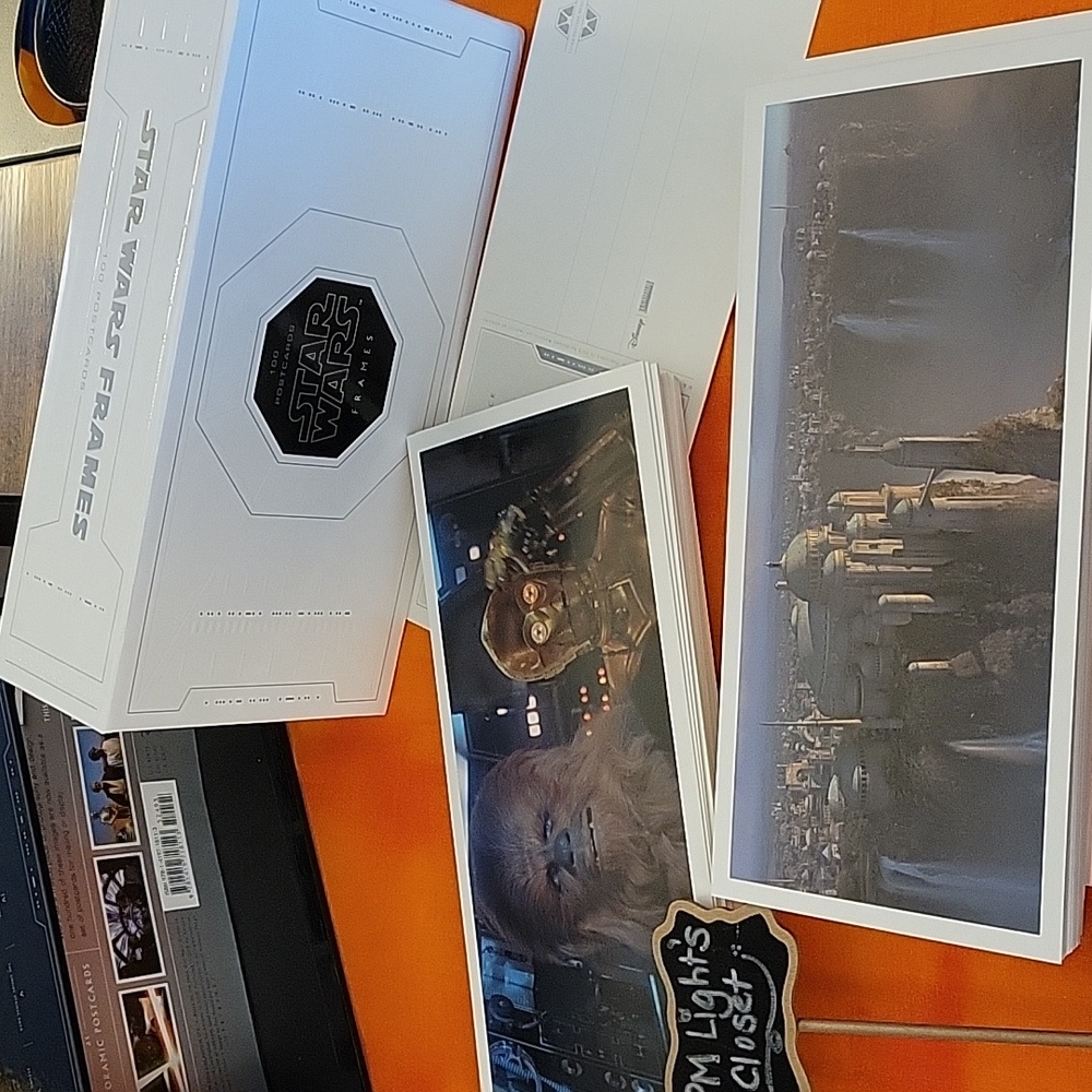 Star Wars: Frames 100 Panoramic Postcard Collectible Box Set